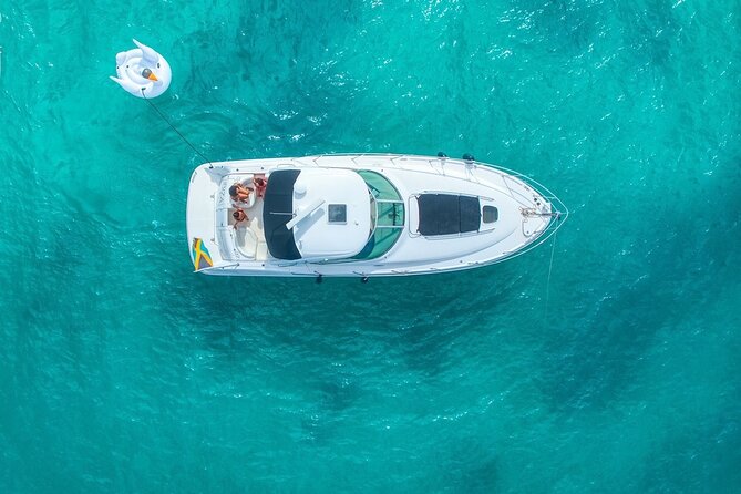 Montego Bay Private Yacht Tour with Open Bar and Lunch - Cruising around Montego Bay Harbor