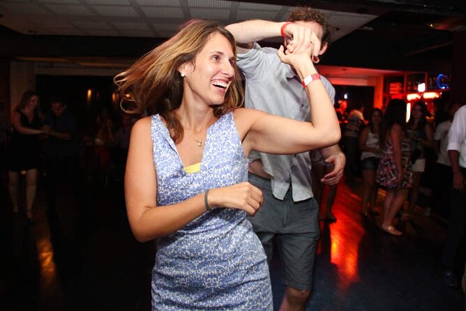 More than a Pub Crawl: An Authentic Night Experience in Rio - Safety, group size, and practical comfort