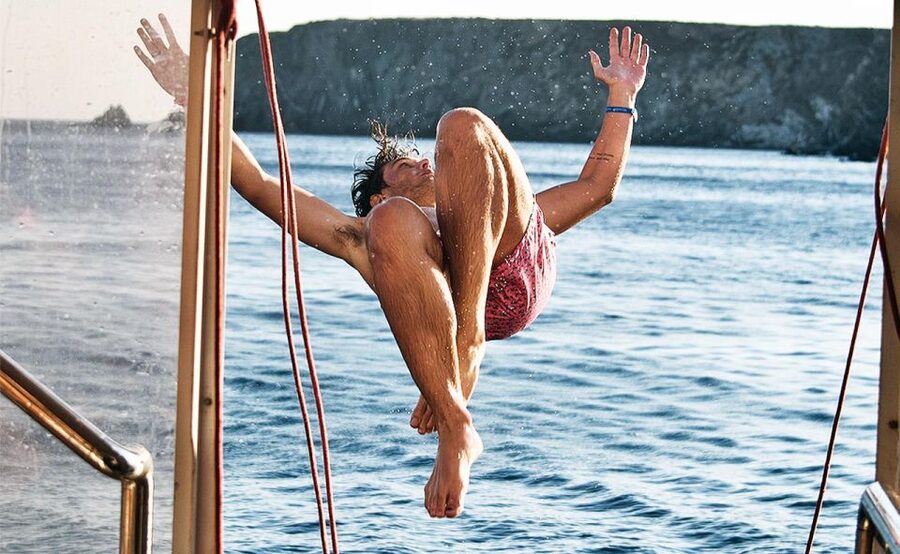 Mykonos: Sunset Boat Party with Open Bar & Live DJ - Checking in at Mykonos Old Port