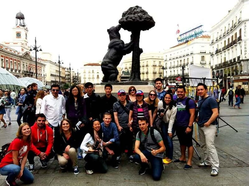 Mysteries & Tapas Tour in Madrid + Pub Crawl - Guide quality matters more than usual