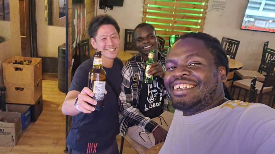 Nairobi: Nightlife Experience with Drinks and Dancing - Meeting people without planning a group