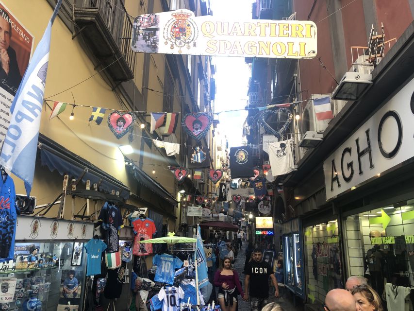 Naples: Guided Pub Crawl in the Old Town - Starting at Toledo Metro with the city already awake