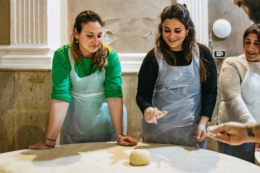Naples: Pizza-Making Workshop with Drink and Appetizer - Getting to Naplesbay Cooking Lab