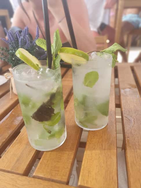 Naples Pub Crawl; from the first free Spritz to the Disco - Starting beside Toledo Station in central Naples