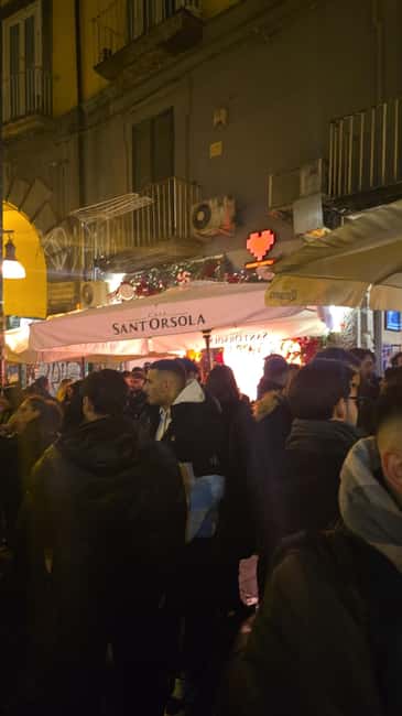 Naples Pub Crawl; from the first free Spritz to the Disco - A wine bar gives the evening a slower pause