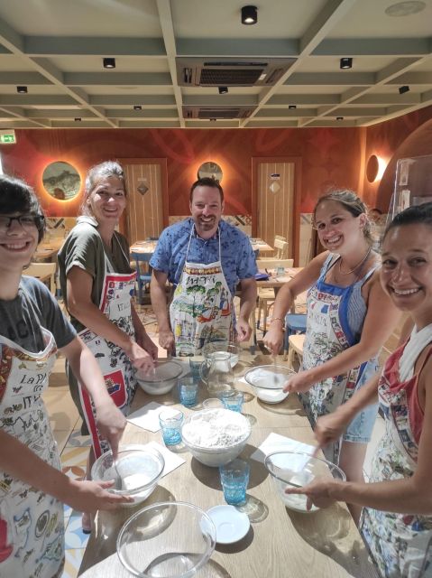 Naples: Small Group Pizza Making with Drink Included - What the $55.80 price gets you
