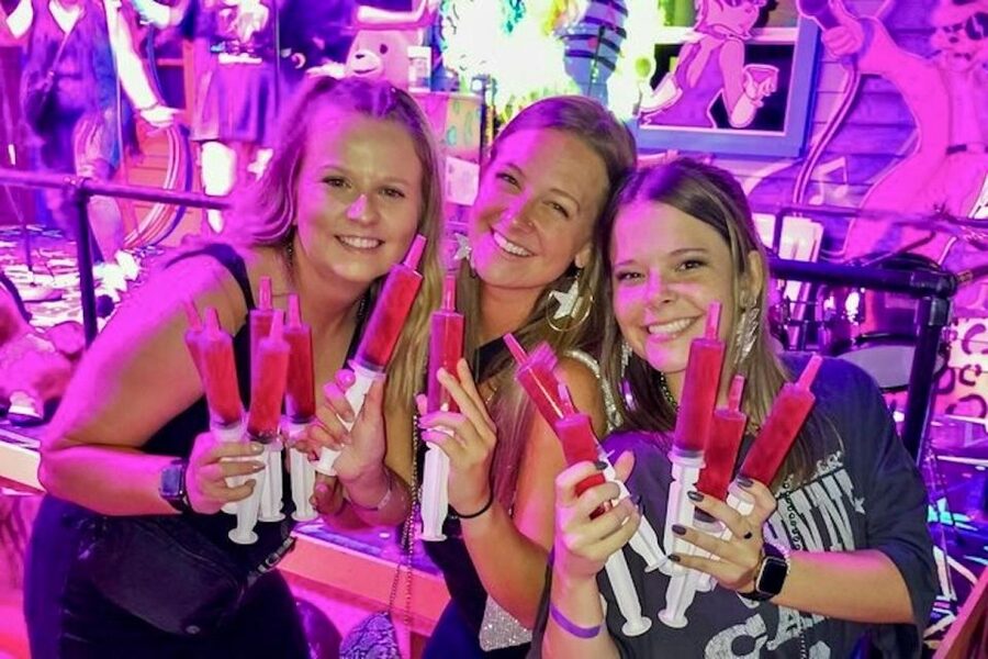 Nashville: Exclusive Entry and Special Offers VIP Bar Crawl - Moving through Downtown and Lower Broadway
