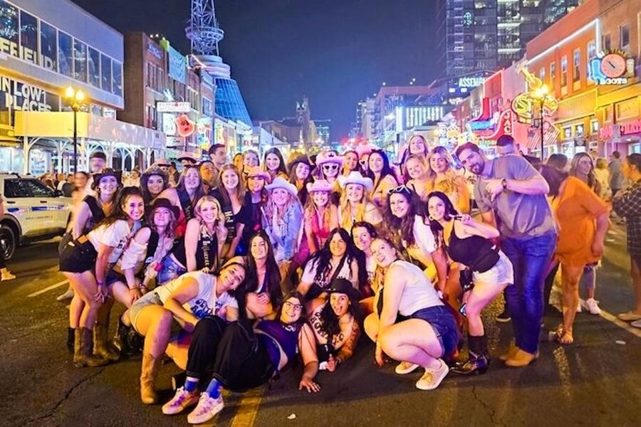 Nashville: Exclusive Entry and Special Offers VIP Bar Crawl - The bar selection may not please everyone