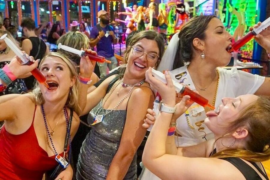Nashville: Exclusive Entry and Special Offers VIP Bar Crawl - Who will enjoy this Nashville night out