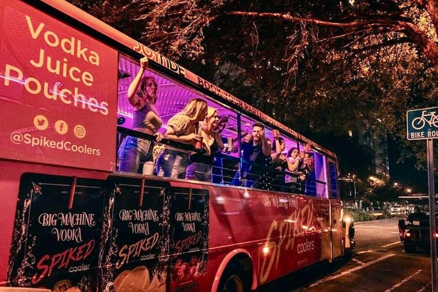 Nashville: Party Bus with DJ and Bar - Practical comfort on an open bus