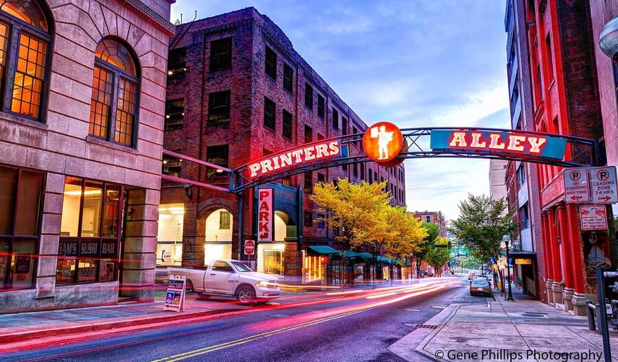Nashville: Prohibition Cocktail Crawl – Speakeasy Scandals - Stop one: downtown drinks, photos, and the rules of forbidden fun
