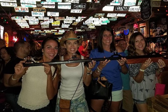 Nashville's Honky-Tonk Walking Sightseeing Pub Crawl - Comedy keeps the history from feeling heavy