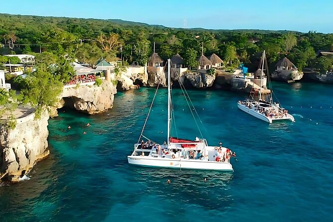 Negril Catamaran: Adults Sunset Party with Drinks & DJ - The ride back to Margaritaville
