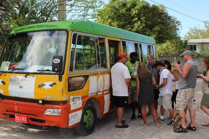 Negril One Love Bus Bar Crawl - The social side is the strongest feature