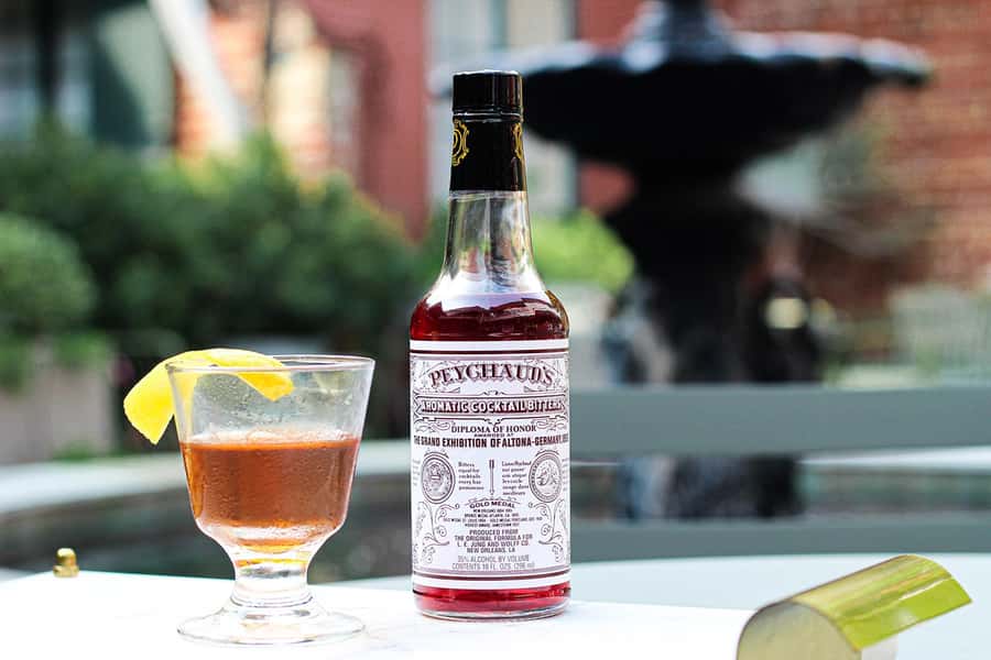 New Orleans: Afternoon Cocktail Walking Tour with Drinks - Ending at Fritzel’s with a choice of jazz