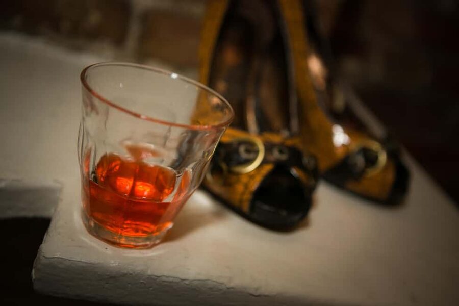 New Orleans: Early Evening Cocktail History Tour - Who should book it?