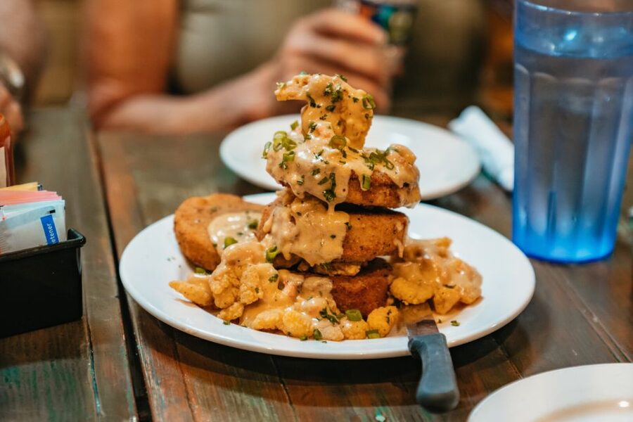 New Orleans: Garden District Food, Drinks & History Tour - What each stop adds to the meal