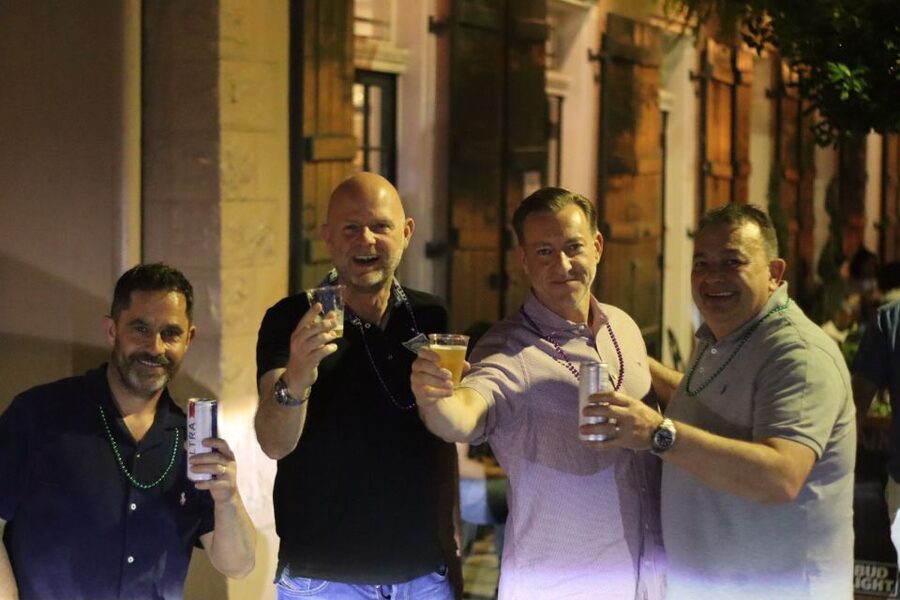 New Orleans: Ghost and Haunted Pub Crawl Tour with Free Shot - What the guides add to the night