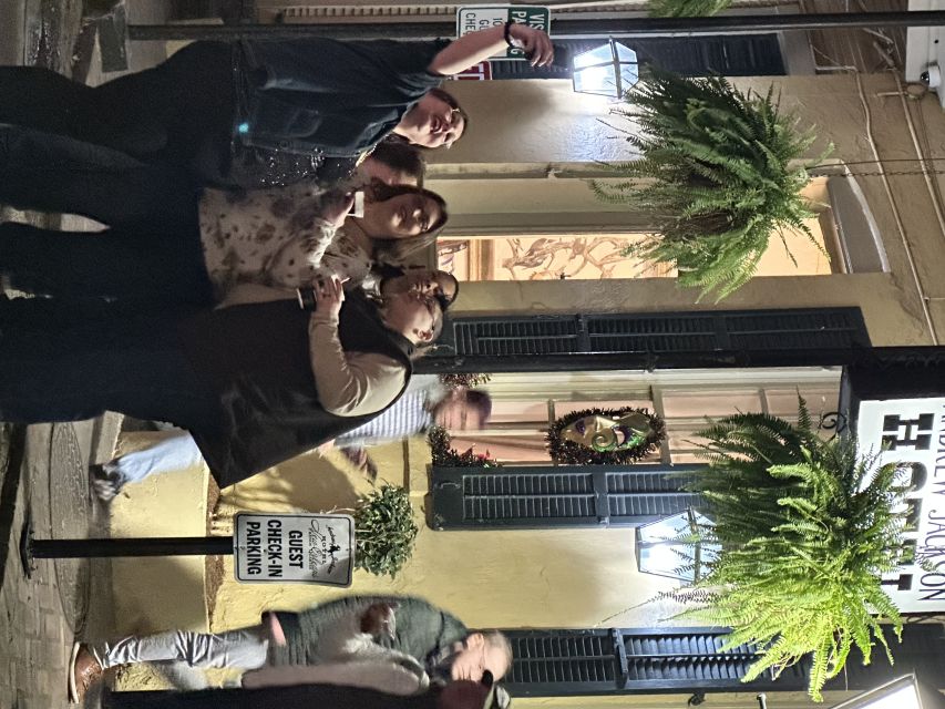 New Orleans: Ghost and Haunted Pub Crawl Tour with Free Shot - Heat, rain, and the practical side of walking