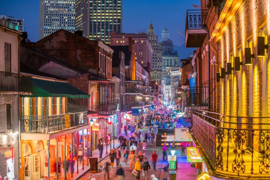New Orleans: Haunted Pub Crawl - The guide matters more than the ghost stories