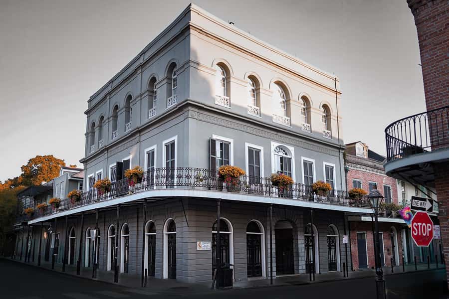 New Orleans: True Crime Pub Crawl - Why the JFK connection adds a different layer