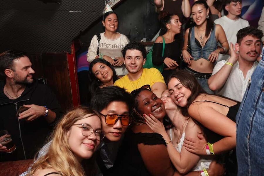 New Year’s Eve Party: Pub Crawl Nice with VIP Entry in Club - The value of five free shots and drink discounts