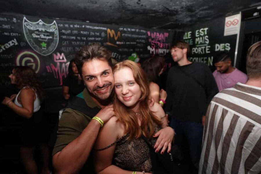 New Year’s Eve Party: Pub Crawl Nice with VIP Entry in Club - Four bars, four different moods