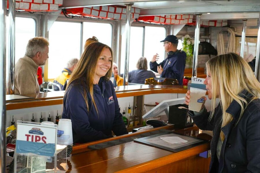 Newport, RI: Evening Cocktail Cruise of Narragansett Bay - Key points to know before you book
