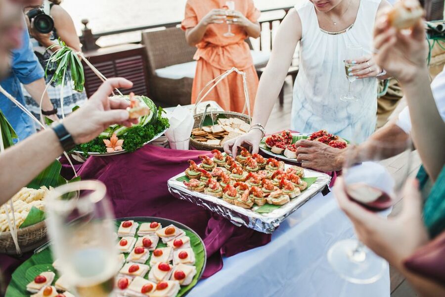Nha Trang: Romantic Sunset Cocktails and Dinner Cruise - A five-course seafood dinner with lobster