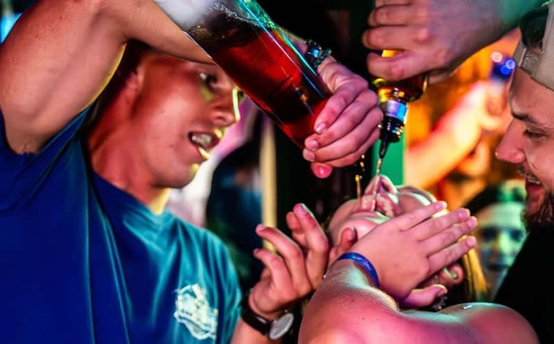 Nice: Bar/Pub Crawl with Free Shots and VIP Entry - Key points to know before you book