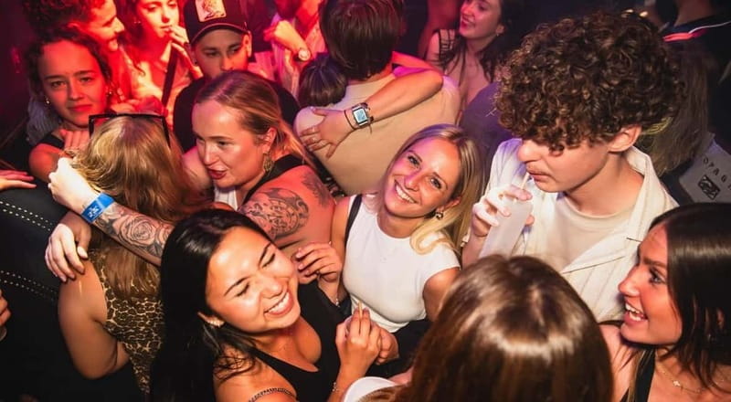 Nice: Bar/Pub Crawl with Free Shots and VIP Entry - Starting in the Old Town with the blue-shirted guides