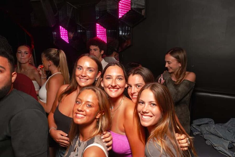 Nice: Orange Bar Crawl with 5 Free Shots & VIP Club Entry - Key points to know before booking