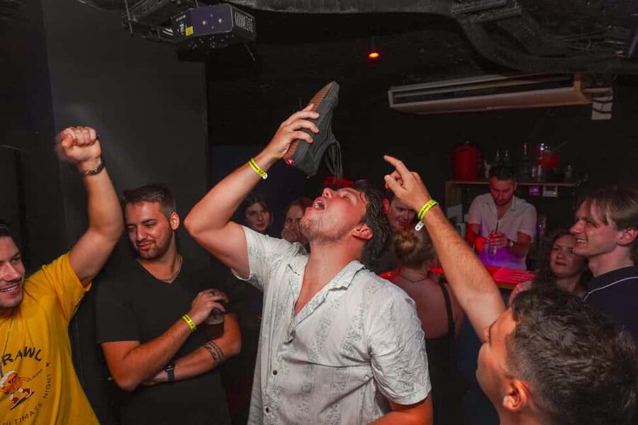 Nice: Orange Bar Crawl with 5 Free Shots & VIP Club Entry - The final bars and fast-track entry