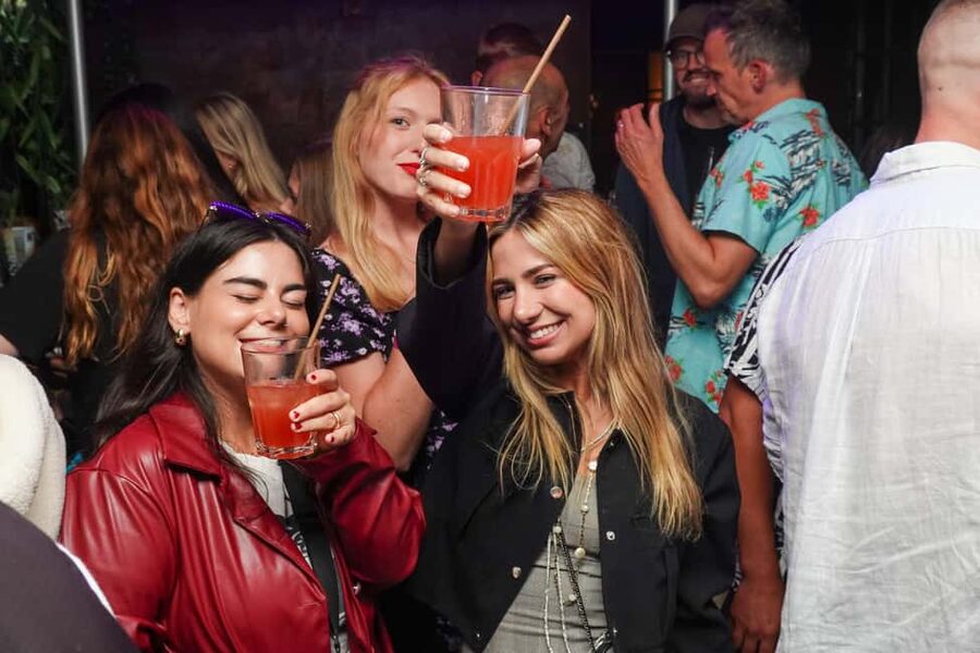Nice: Orange Bar Crawl with 5 Free Shots & VIP Club Entry - VIP nightclub entry is the payoff