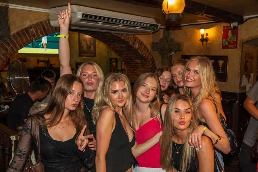 Nice: Orange Bar Crawl with 5 Free Shots & VIP Club Entry - The hosts make or break the evening