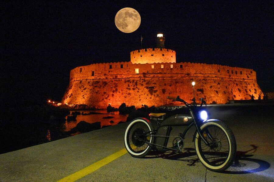 Night Rhodes: old town Gastro e-bike tour with drink & meze - Why Rhodes is especially good after sunset