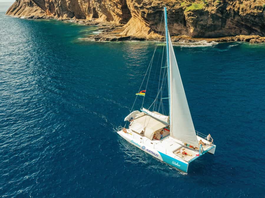 North of Mauritius: Sunset Catamaran Cruise, Drinks & Snacks - Snacks, canapés, and realistic expectations