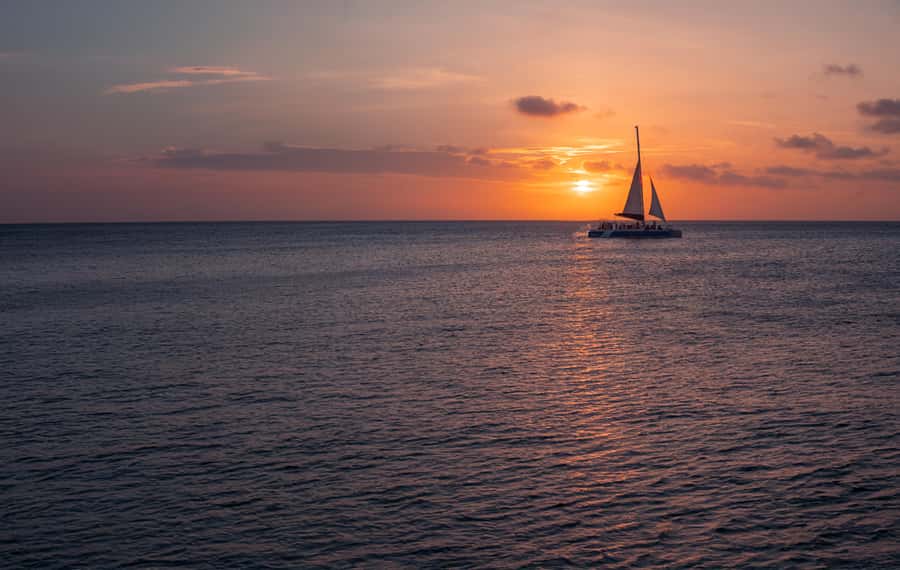 North of Mauritius: Sunset Catamaran Cruise, Drinks & Snacks - The crew and the mood onboard