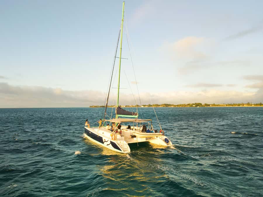 North of Mauritius: Sunset Catamaran Cruise, Drinks & Snacks - Drinks from rum to mineral water