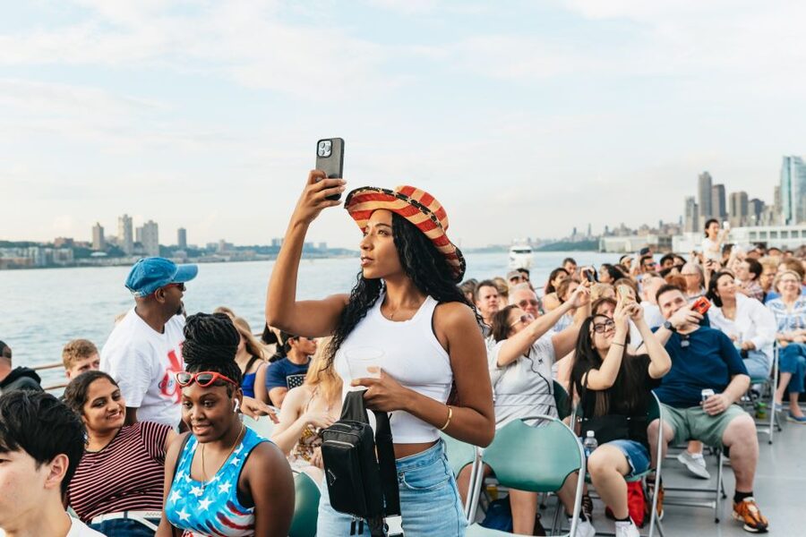 NYC: 4th of July Fireworks Party Cruise with Buffet & Drinks - DJ music and the party mood