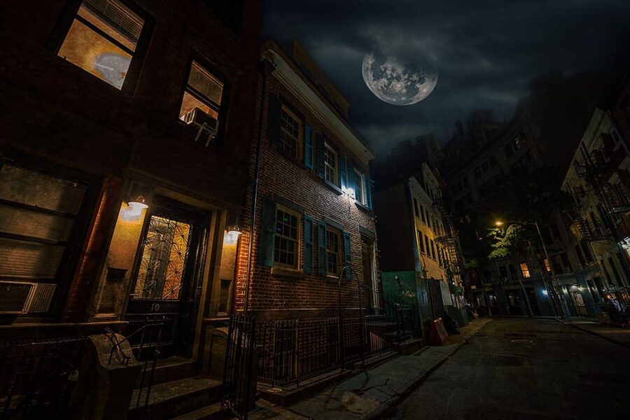 NYC: Boos & Booze Haunted Pub Crawl - Pirate’s Den and the Prohibition connection
