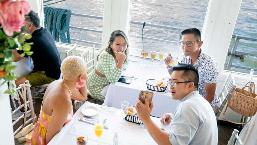 NYC: Bottomless Brunch Cruise - Picking Between Buffet and Plated Brunch