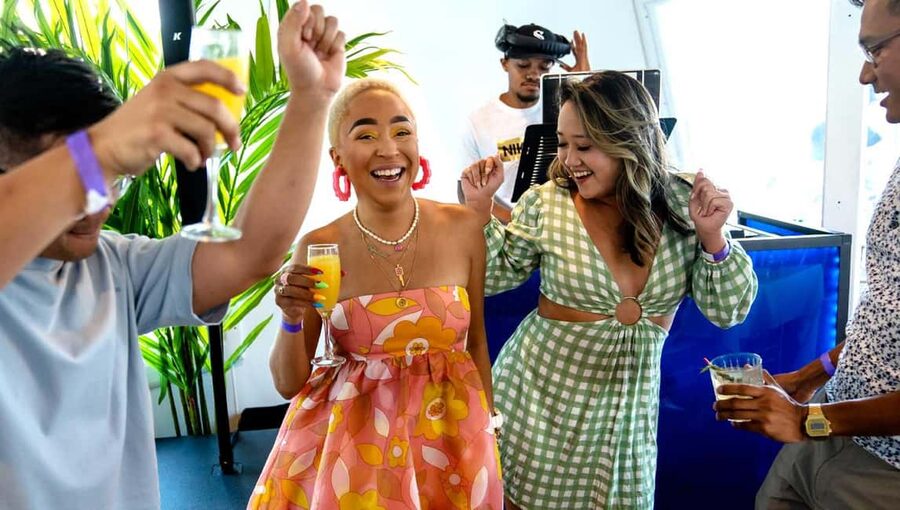 NYC: Bottomless Brunch Cruise - Brooklyn Bridge and East River Views