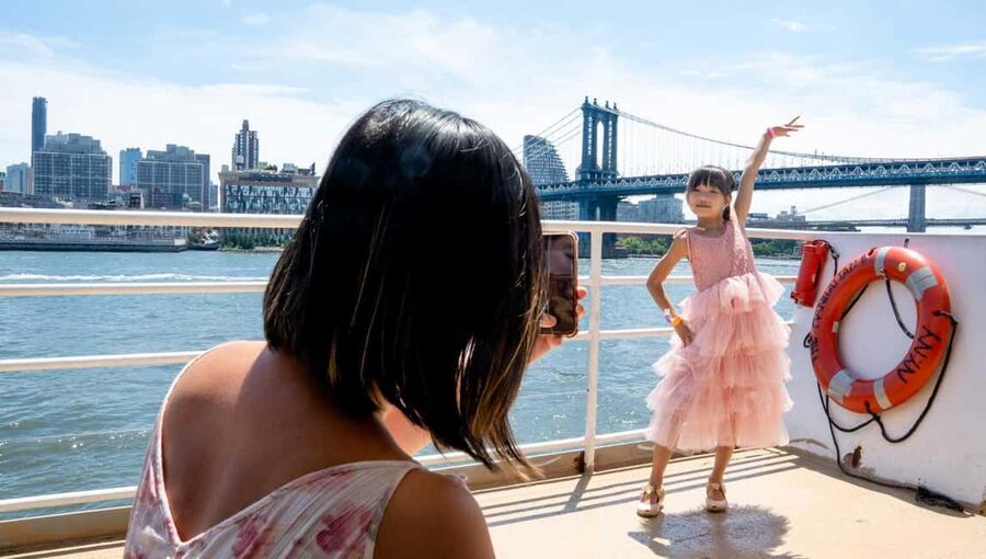NYC: Bottomless Brunch Cruise - A Social Occasion with a Moving View