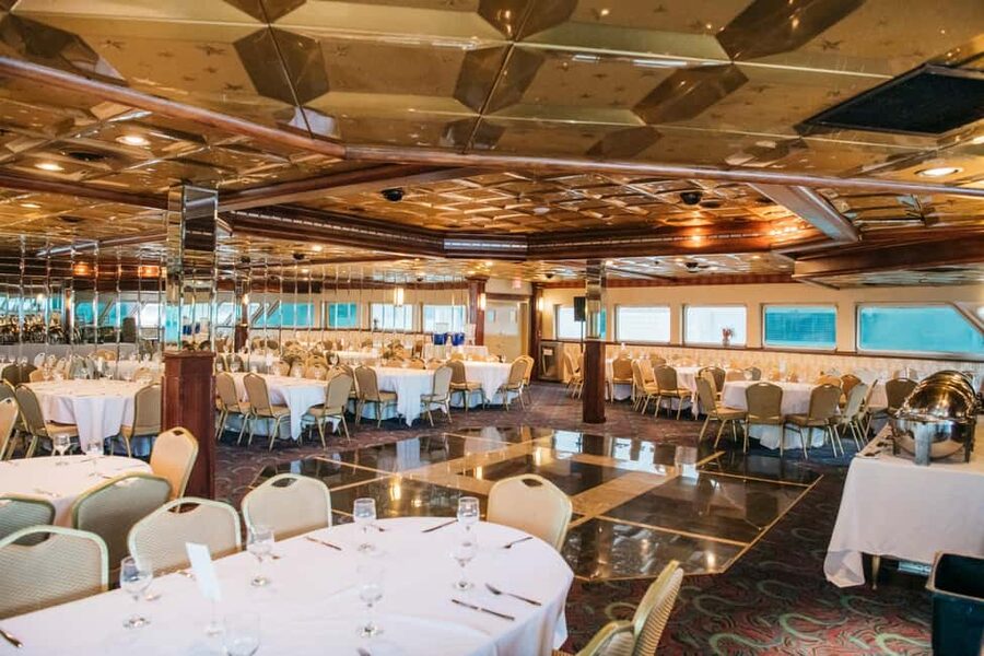 NYC: Cornucopia Majesty New Year's Eve Party Cruise - Music, dancing, and the four-deck layout