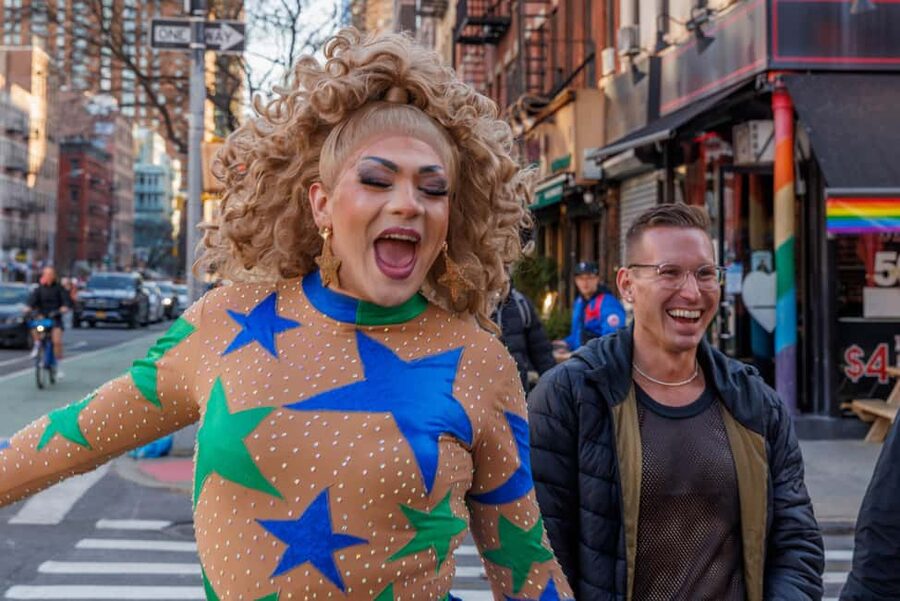NYC: Drag Highlights - Bar Crawl & Show – Drinks Included! - Moving from the bar to the main show