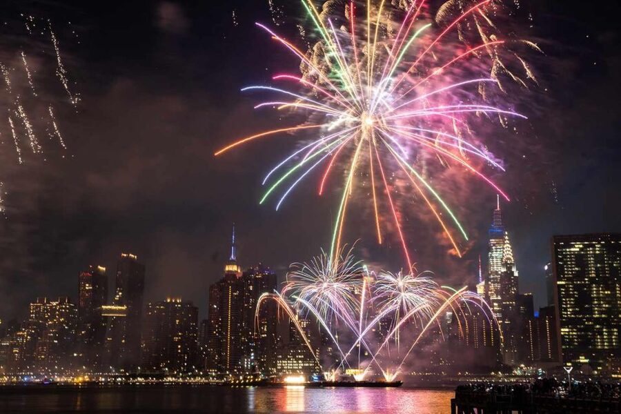 NYC: July 4th Fireworks Party Cruise with BBQ Buffet & Bar - Is $359 per person good value?