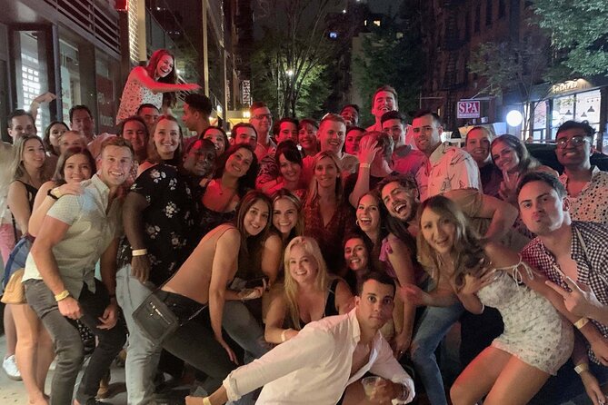 NYC Nightlife Crawl: Bars, Clubs & VIP Entry - Meeting people without forcing the night