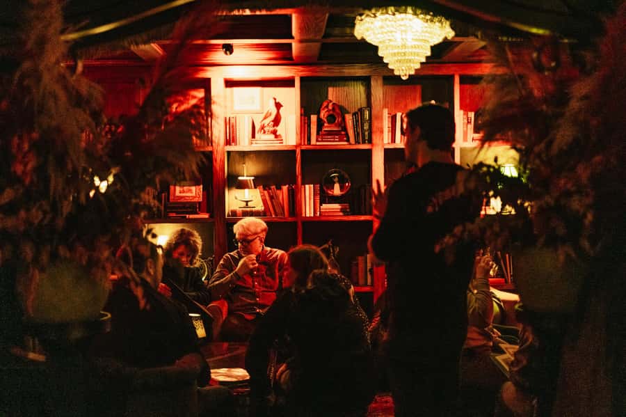 NYC: Speakeasy Drinks and Prohibition History Tour - Stop two: Gilded Age women and the roots of Prohibition
