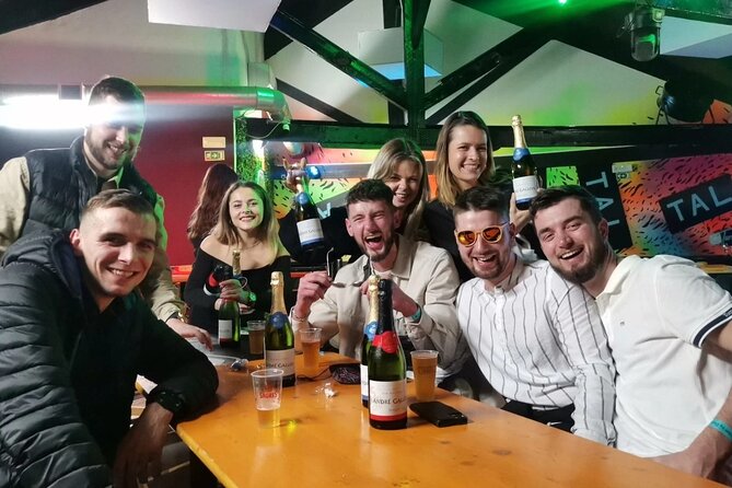 NYE Pub Crawl + VIP Club Entry - Miradouro de Santa Catarina and the midnight fireworks